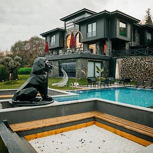 Cathan Art Hotel